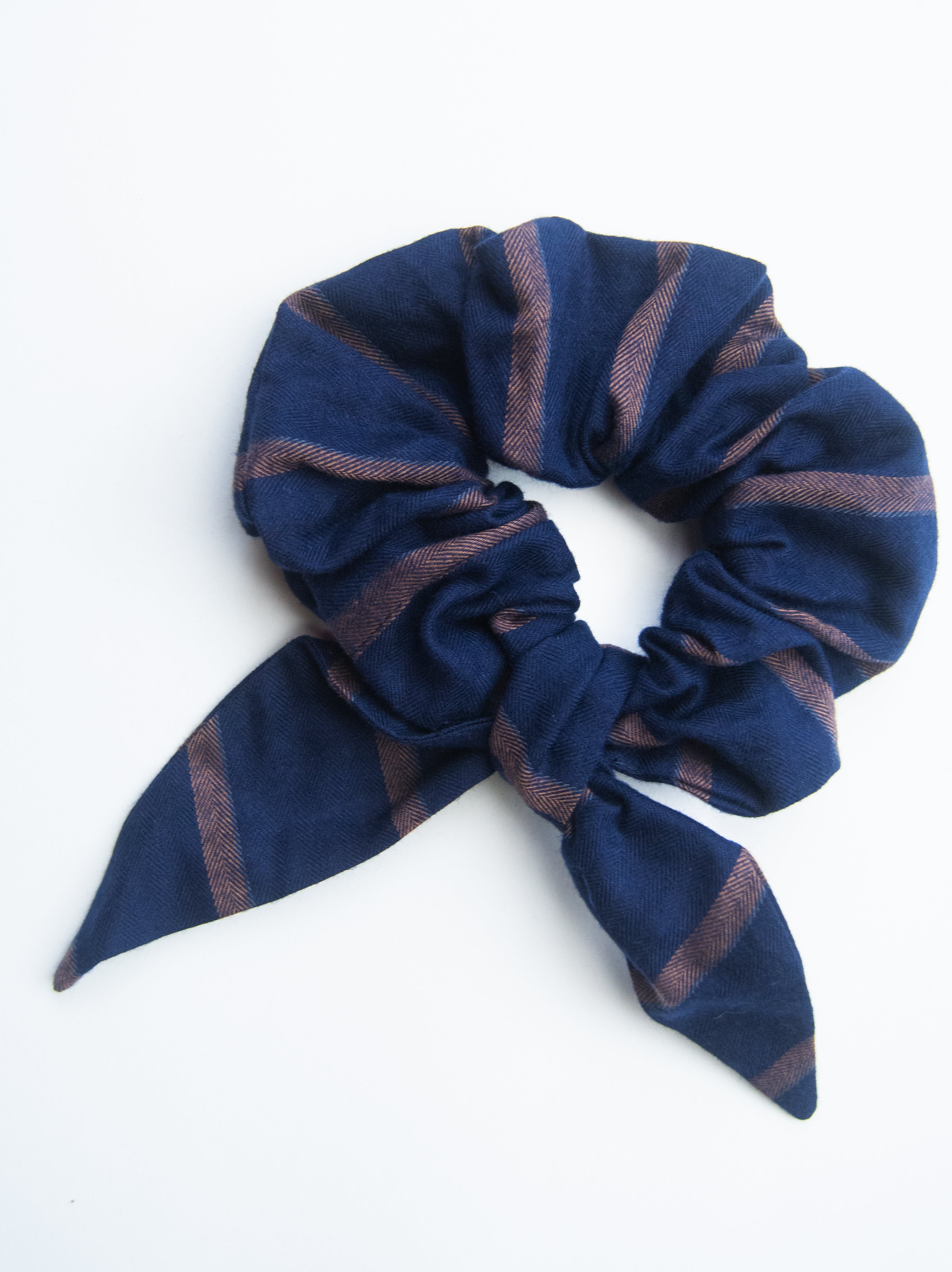 The Bow Scrunchie - House of Flint
