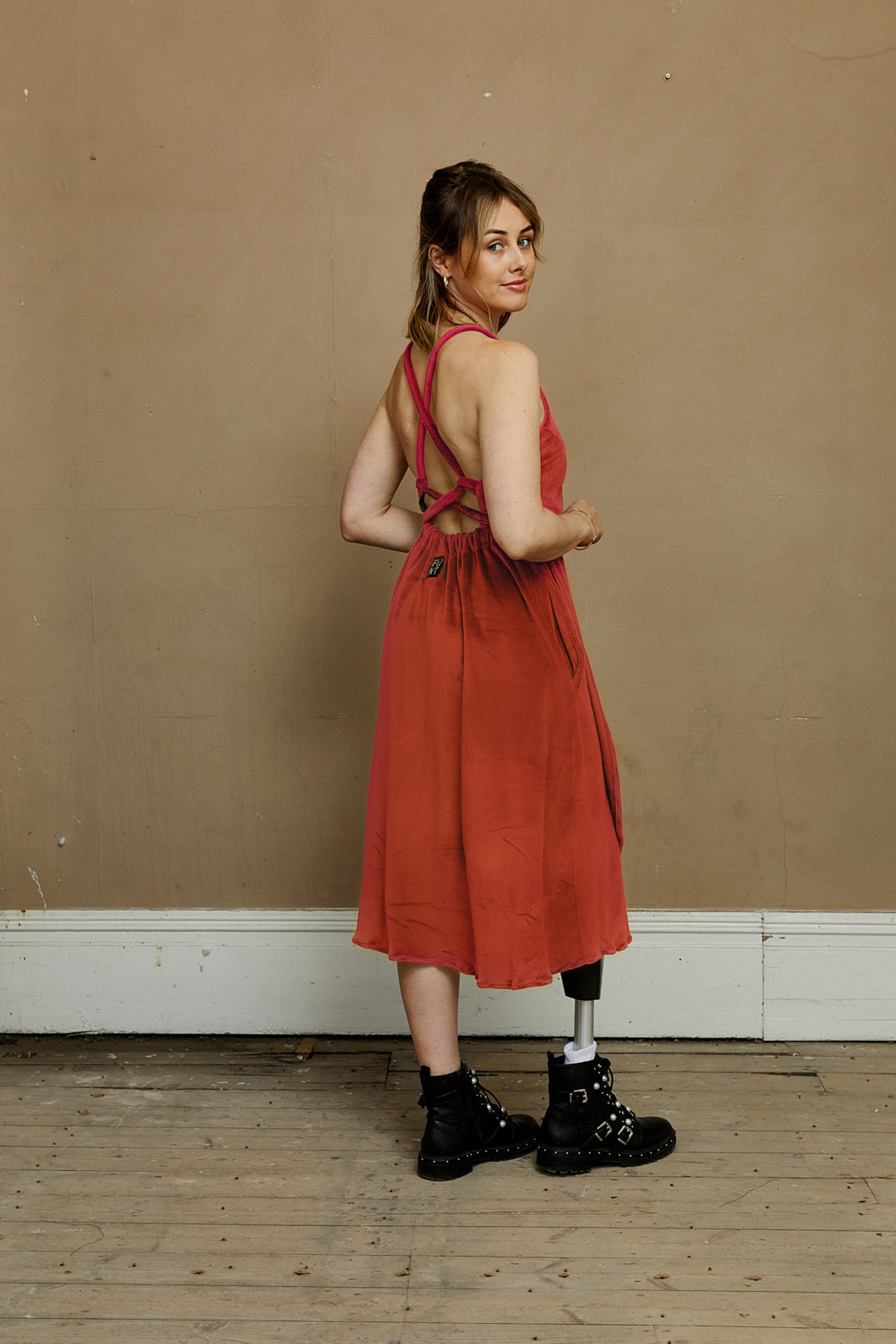 The Cross-Back Dress - Red satin - S - House of Flint