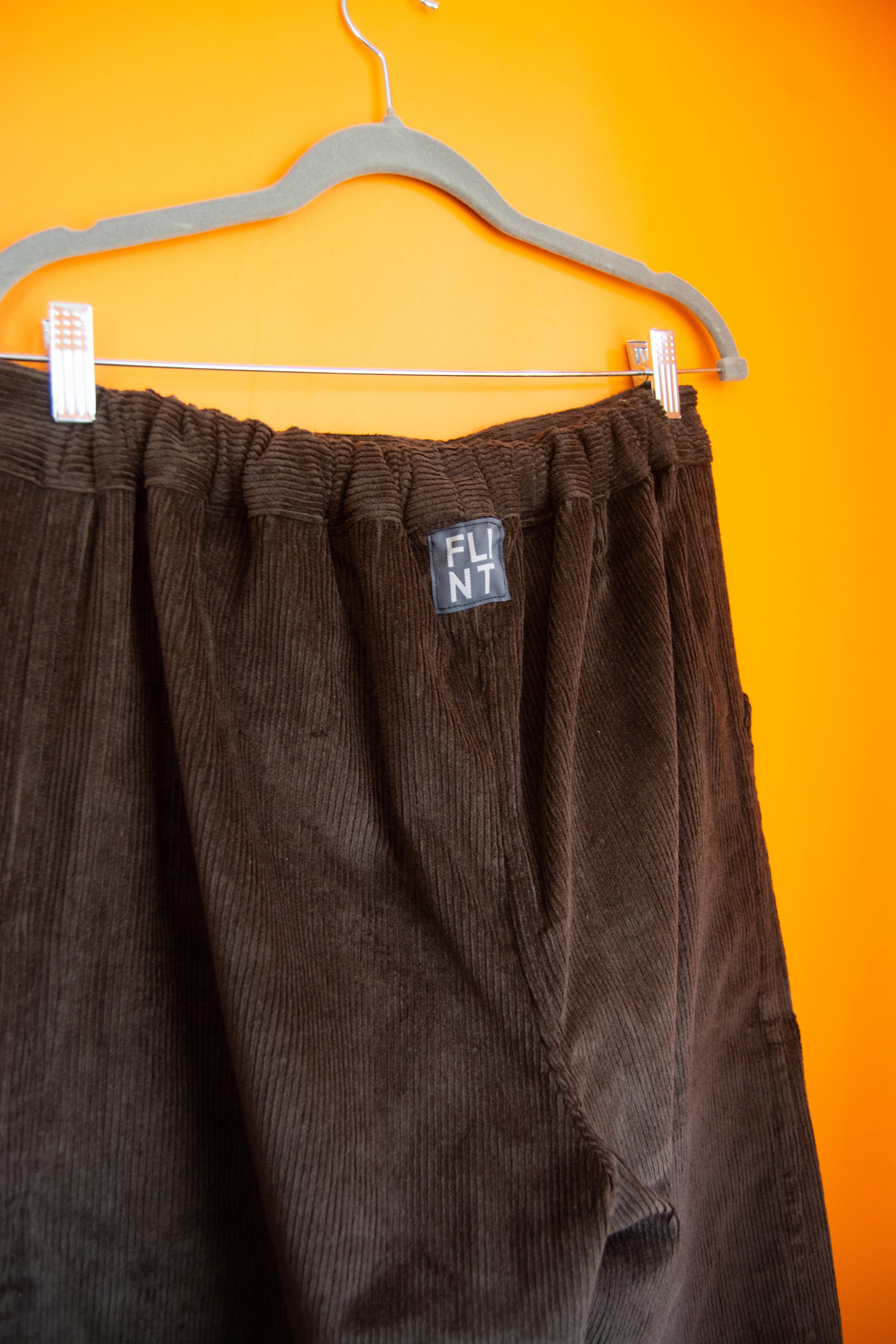 The Everyday Trousers - Brown corduroy - M - House of Flint