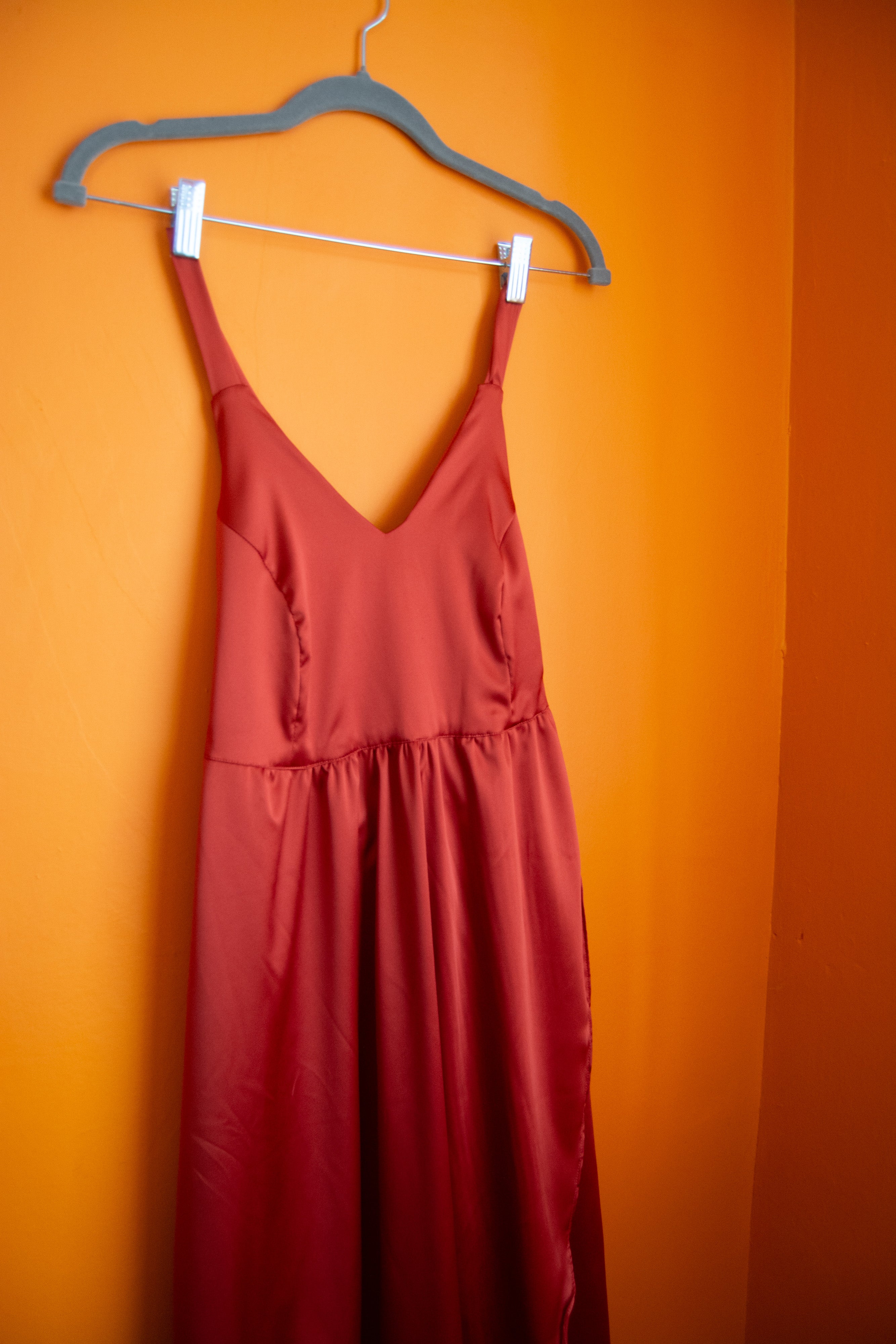 The Cross-Back Dress - Red satin - S - House of Flint