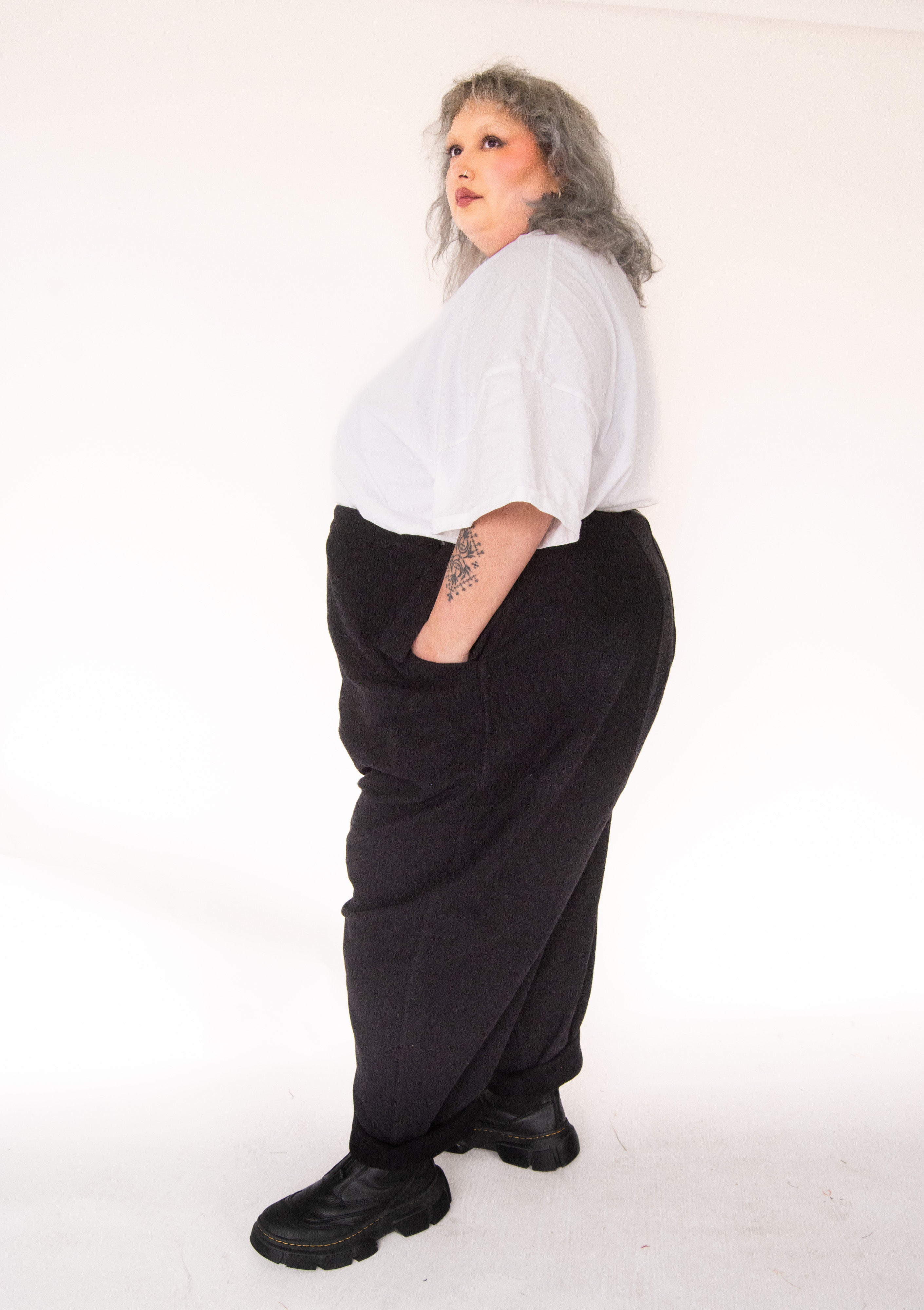 The Avery Trousers in Black - House of Flint