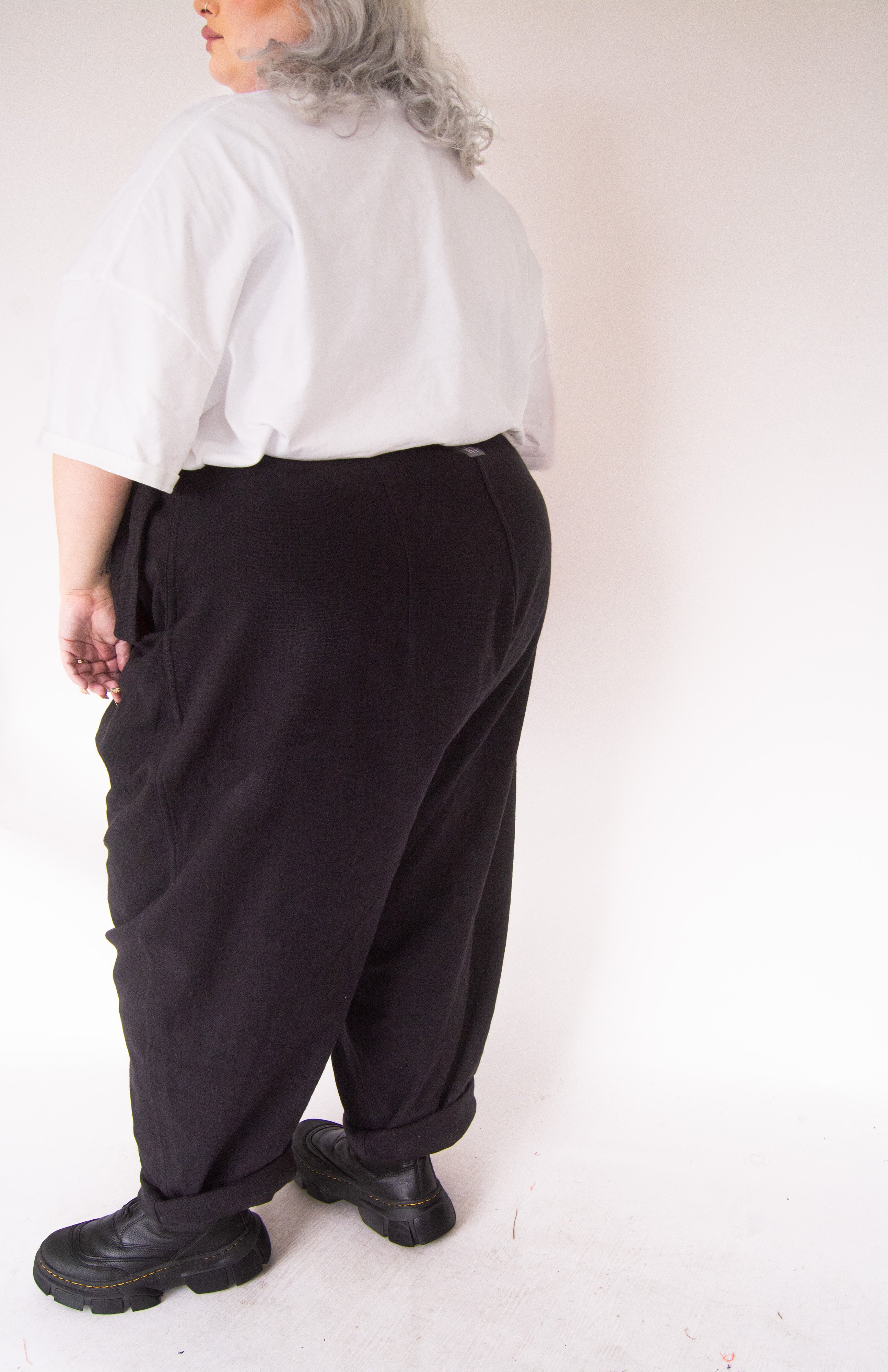 The Avery Trousers in Black - House of Flint