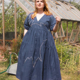 Velvet Ribbon Full Dress Appliqué