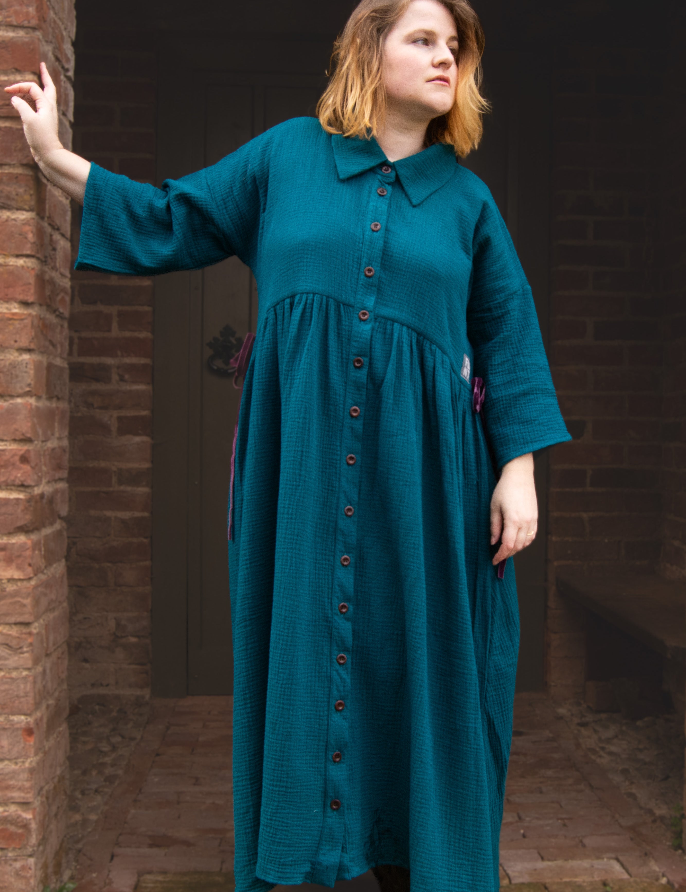 The Hybrid Dress in Peacock double gauze - House of Flint