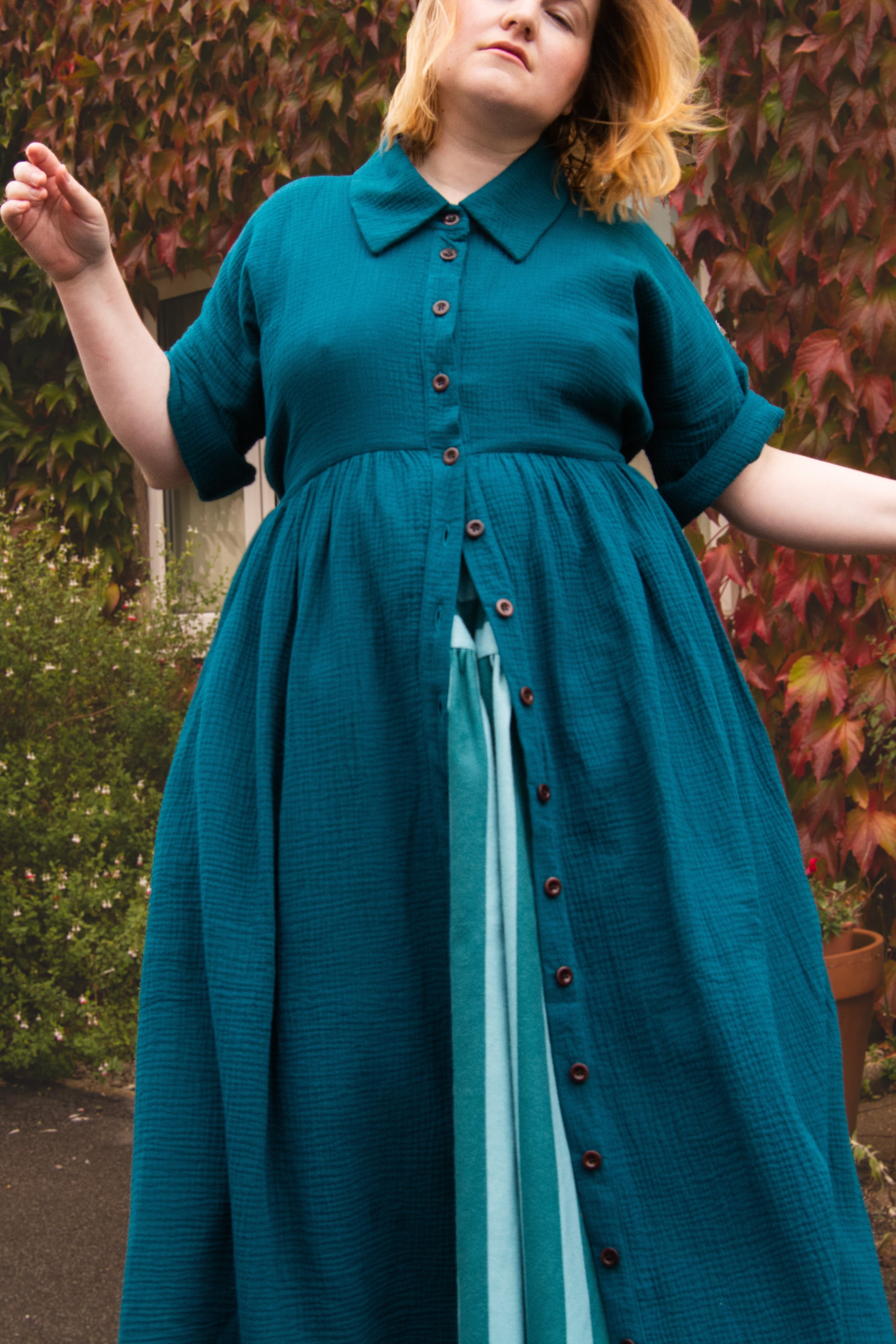 The Hybrid Dress in Peacock double gauze - House of Flint