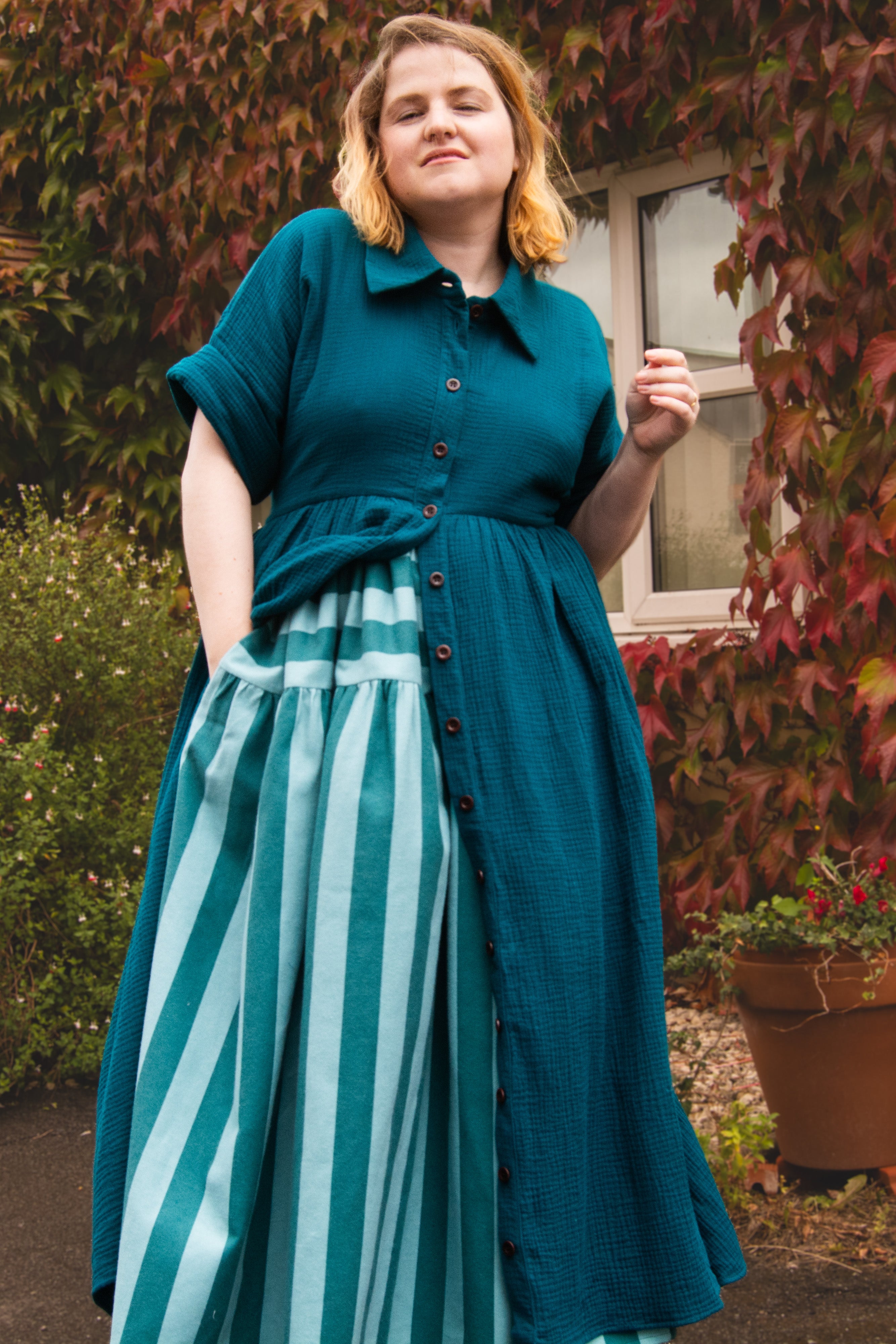 The Hybrid Dress in Peacock double gauze - House of Flint